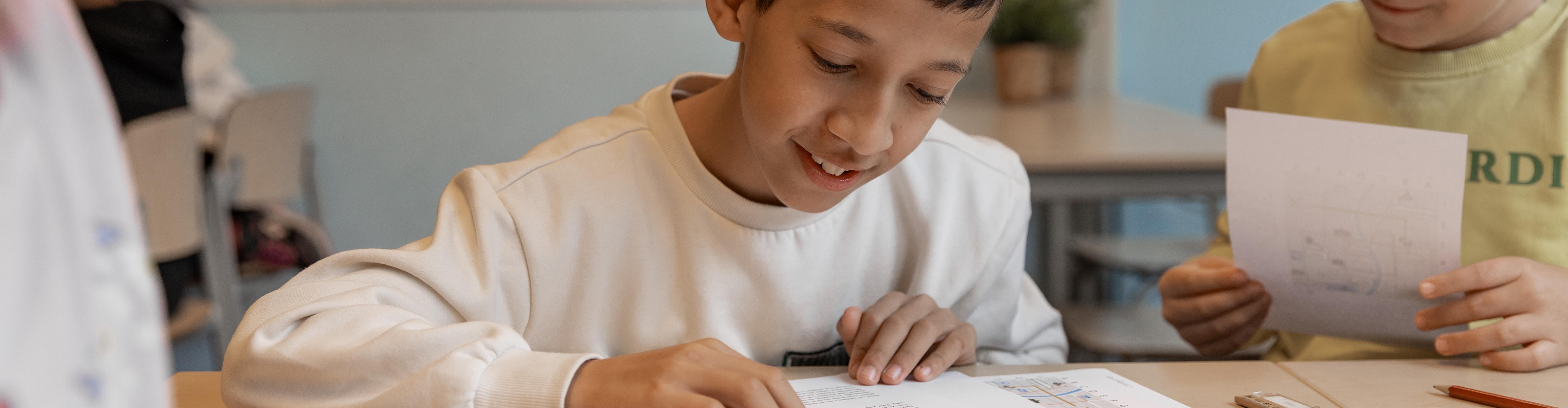 leerlingen in de klas van basisschool Dik trom
